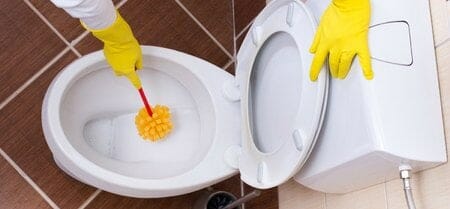 commercial bathroom cleaner