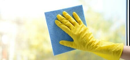 cleaning restaurant window