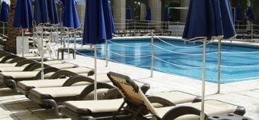 pool deck chicago hotel