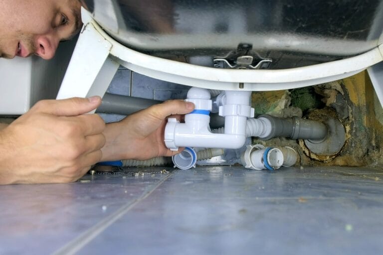 Bathtub Drain Leaking? Here’s What to Do Right Now