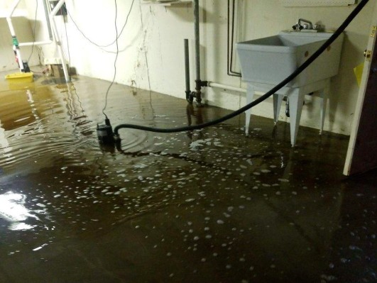 flood damage signs chicago