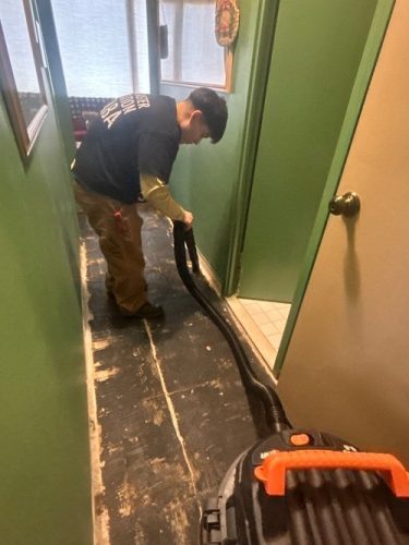 cleaning after water damage in des plaines apartment