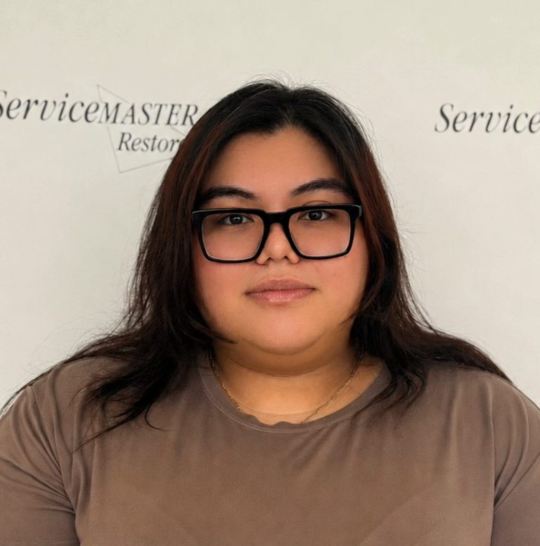 Marianely headshot
