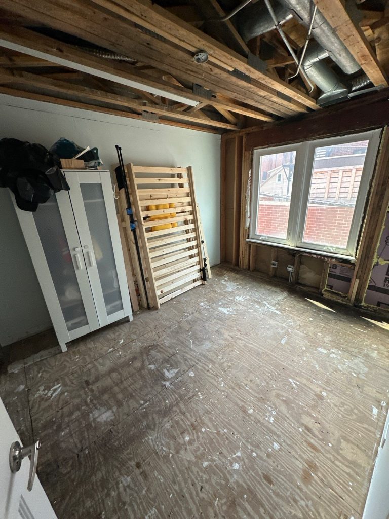 water damage restoration in LInkoln Park apartment